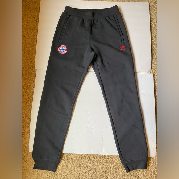Adidas FC Bayern Munchen Sweatpants originals Mens Large Slim fit New